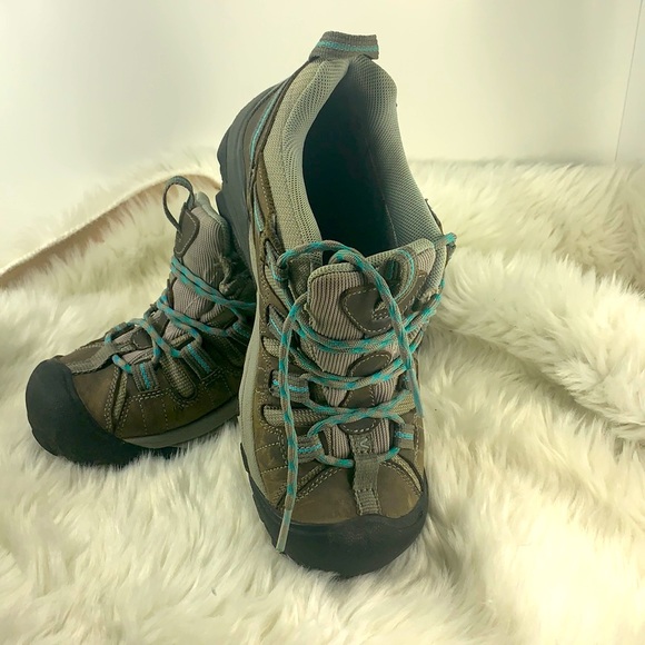 Keen Shoes - KEENS women’s size 7 hiking shoes blue & gray
